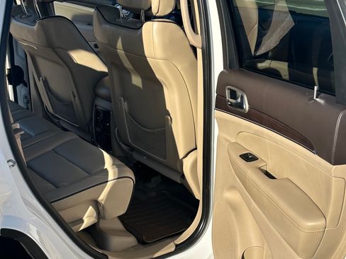 Used 2016 Jeep Grand Cherokee Overland image 23