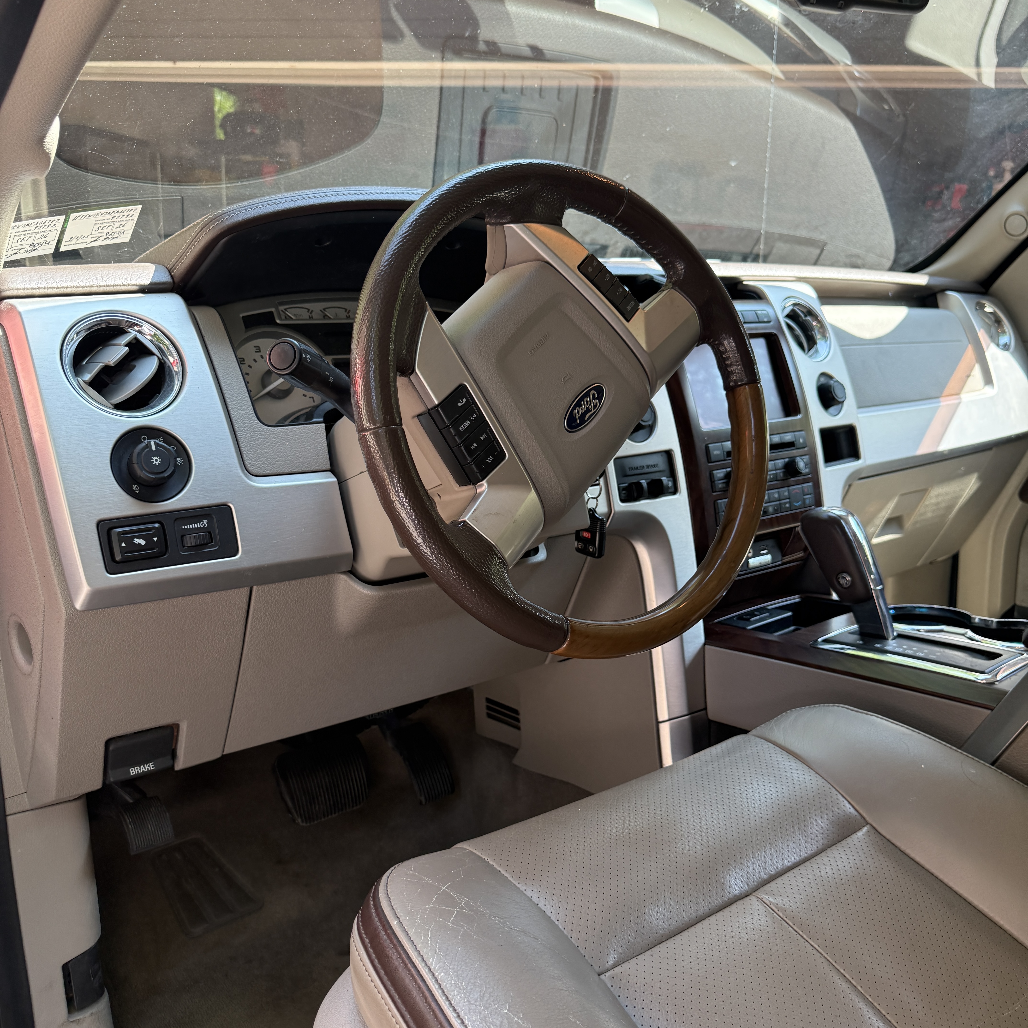 Used 2010 Ford F150 Lariat AWD/4WD image 13