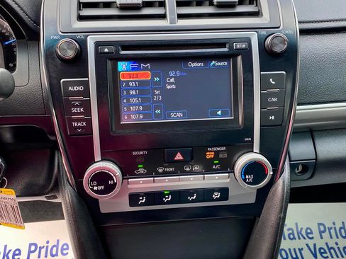 Used 2013 Toyota Camry SE image 17