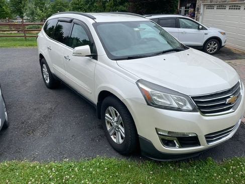 Used 2014 Chevrolet Traverse LT AWD/4WD image 8