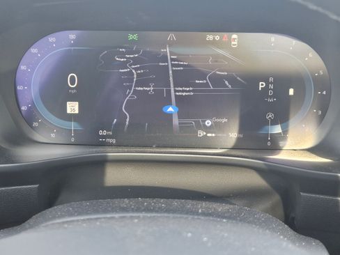 Used 2025 Volvo XC40 B5 Plus image 11