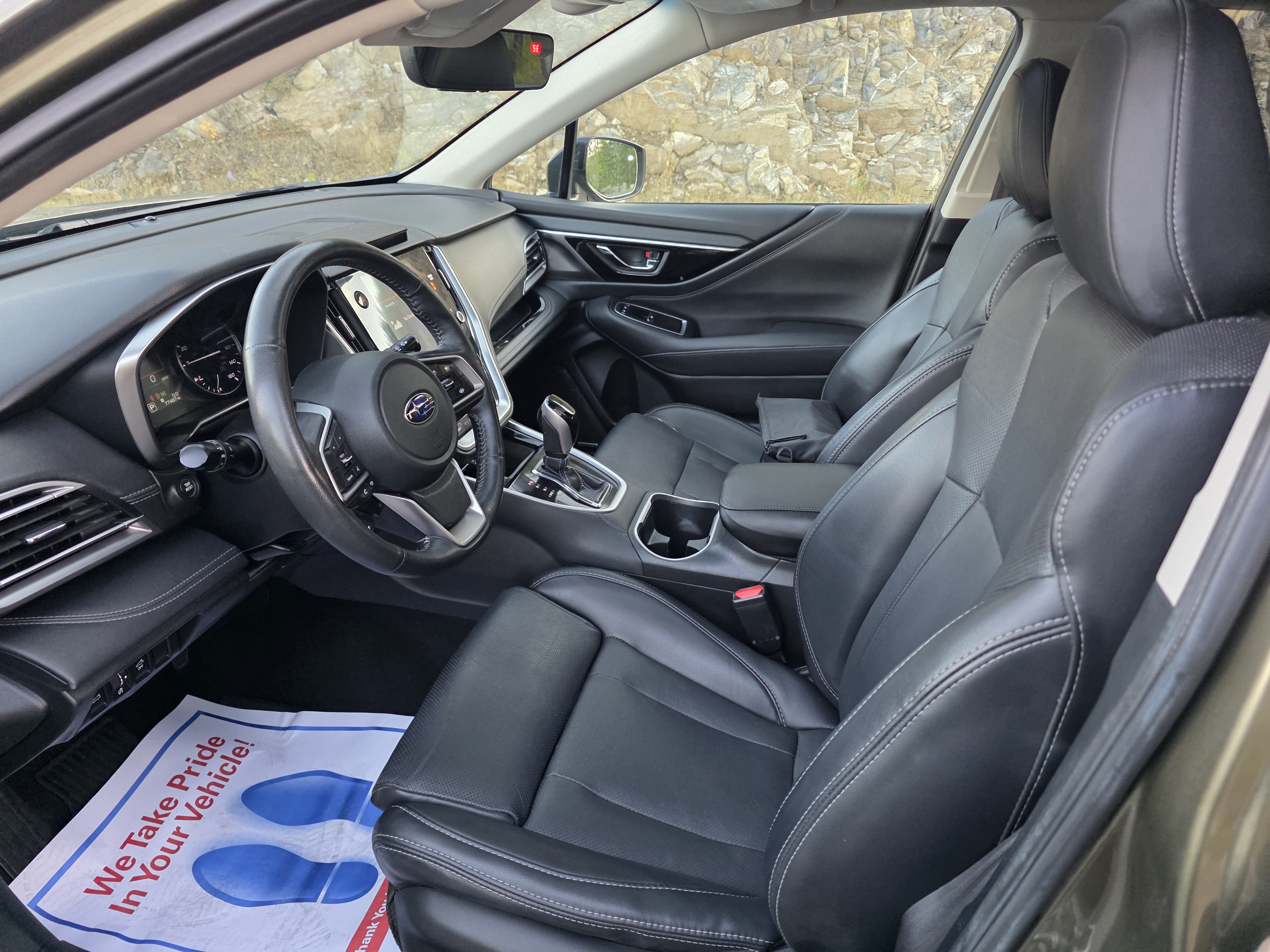 Used 2022 Subaru Outback Limited AWD/4WD image 2
