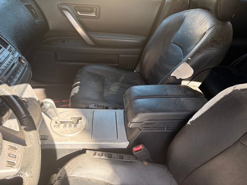 Used 2005 INFINITI FX35 2WD image 17