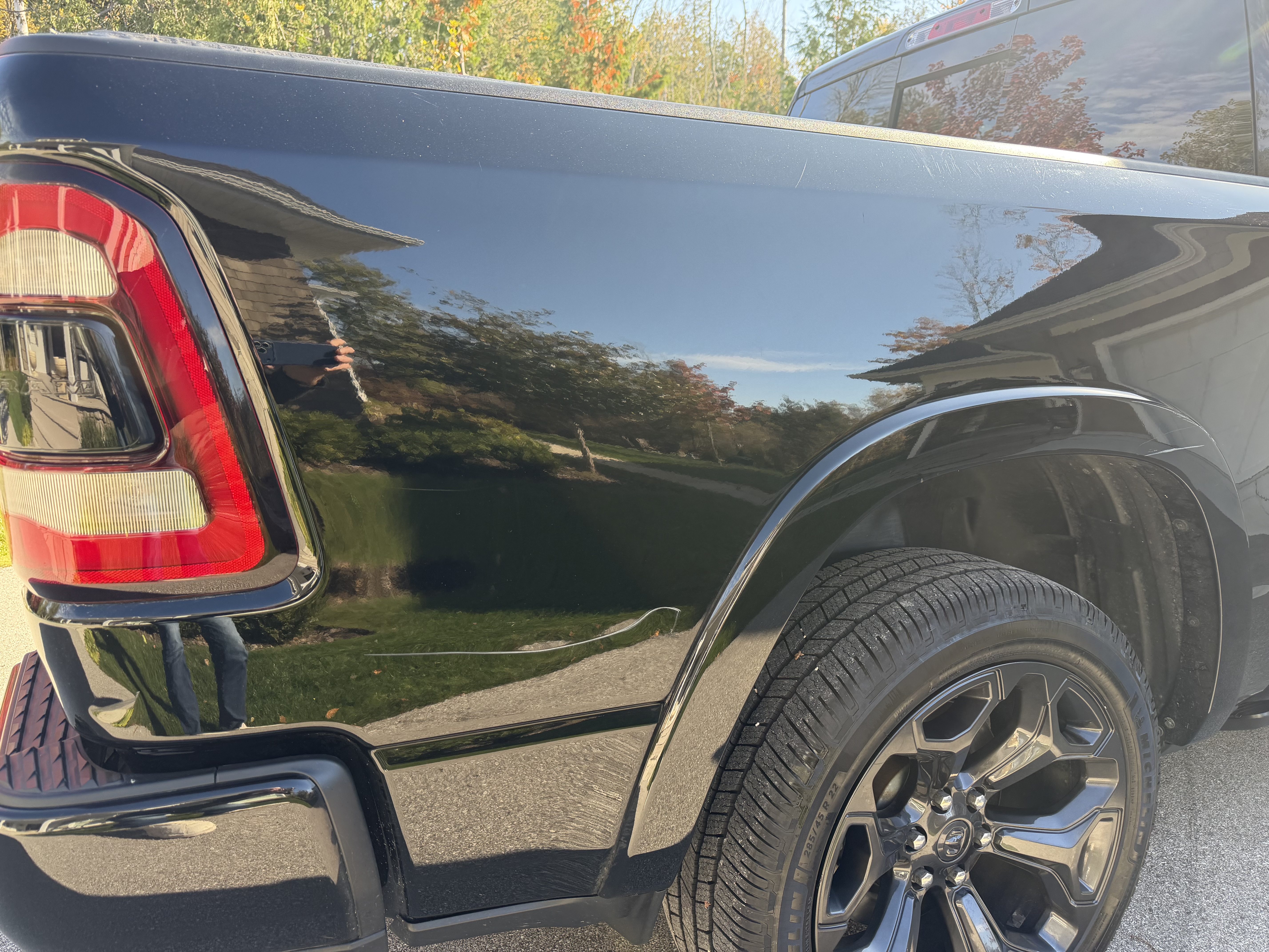 Used 2020 RAM 1500 Limited w/ Black Appearance Package AWD/4WD image 23