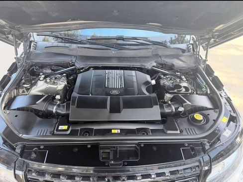 Used 2017 Land Rover Range Rover Supercharged AWD/4WD image 17