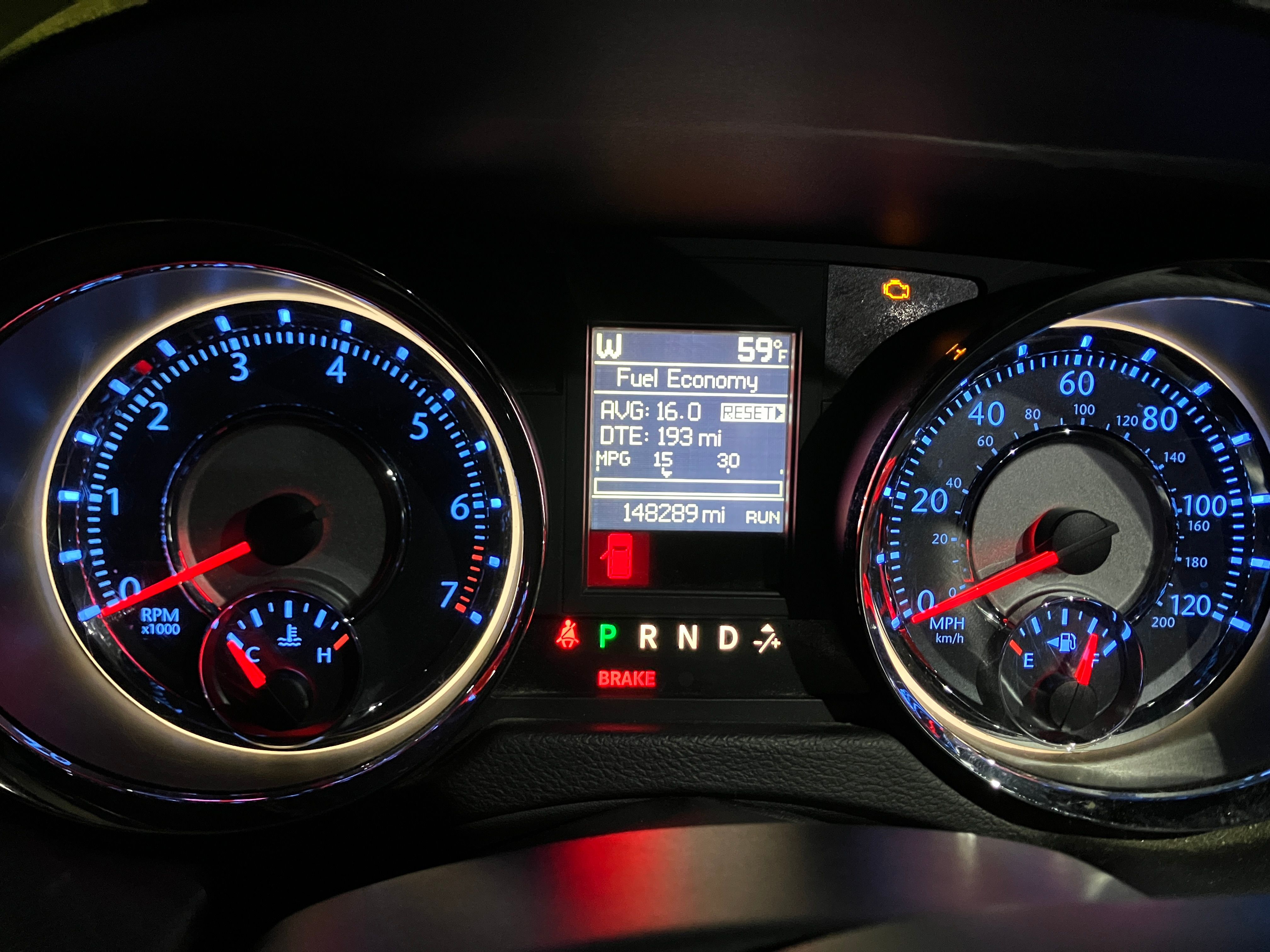 Used 2015 Chrysler Town & Country Touring FWD image 6