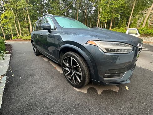 Used 2020 Volvo XC90 T6 Momentum AWD/4WD image 4
