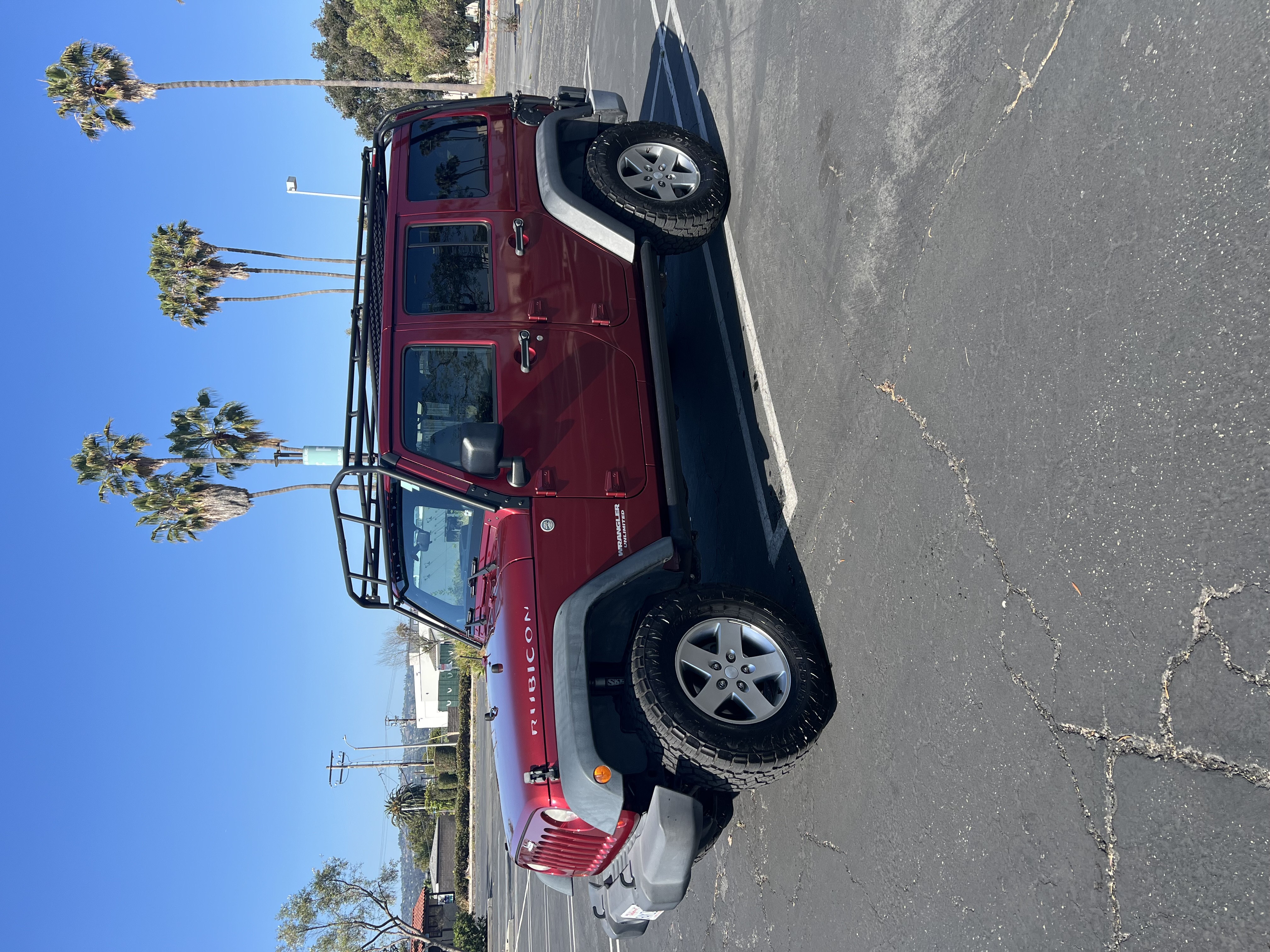 Used 2012 Jeep Wrangler Unlimited Rubicon w/ Dual Top Group AWD/4WD image 2
