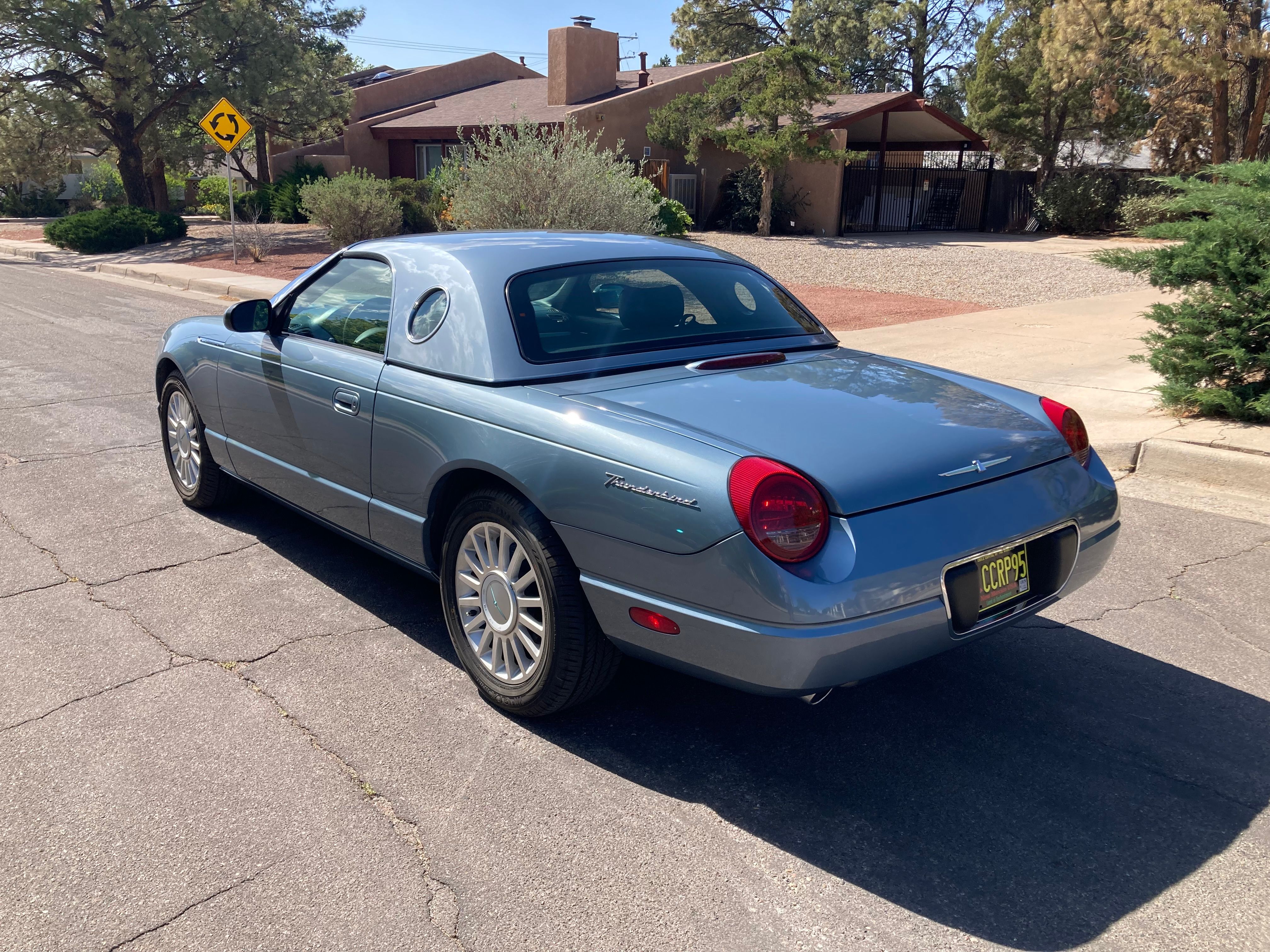 Used 2005 Ford Thunderbird RWD image 9