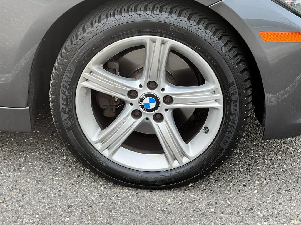 Used 2013 BMW 328i xDrive Sedan AWD/4WD image 11