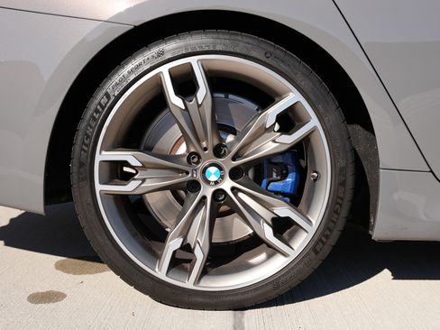 Used 2021 BMW M550i xDrive w/ Executive Package image 14