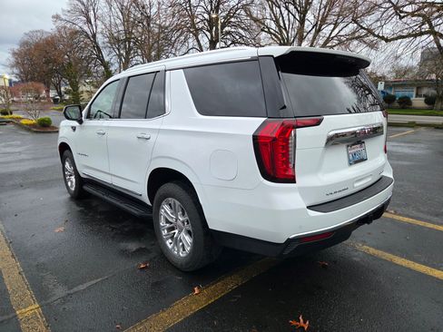 Used 2021 GMC Yukon SLT image 4