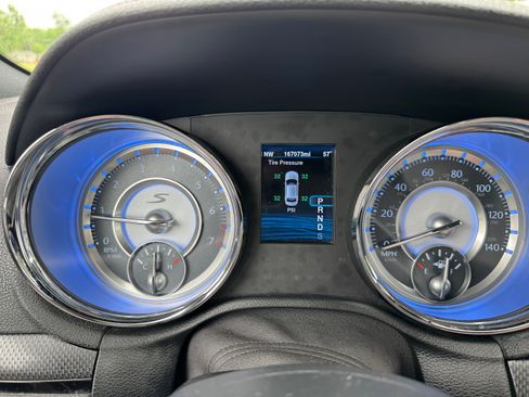 Used 2014 Chrysler 300 S AWD/4WD image 19