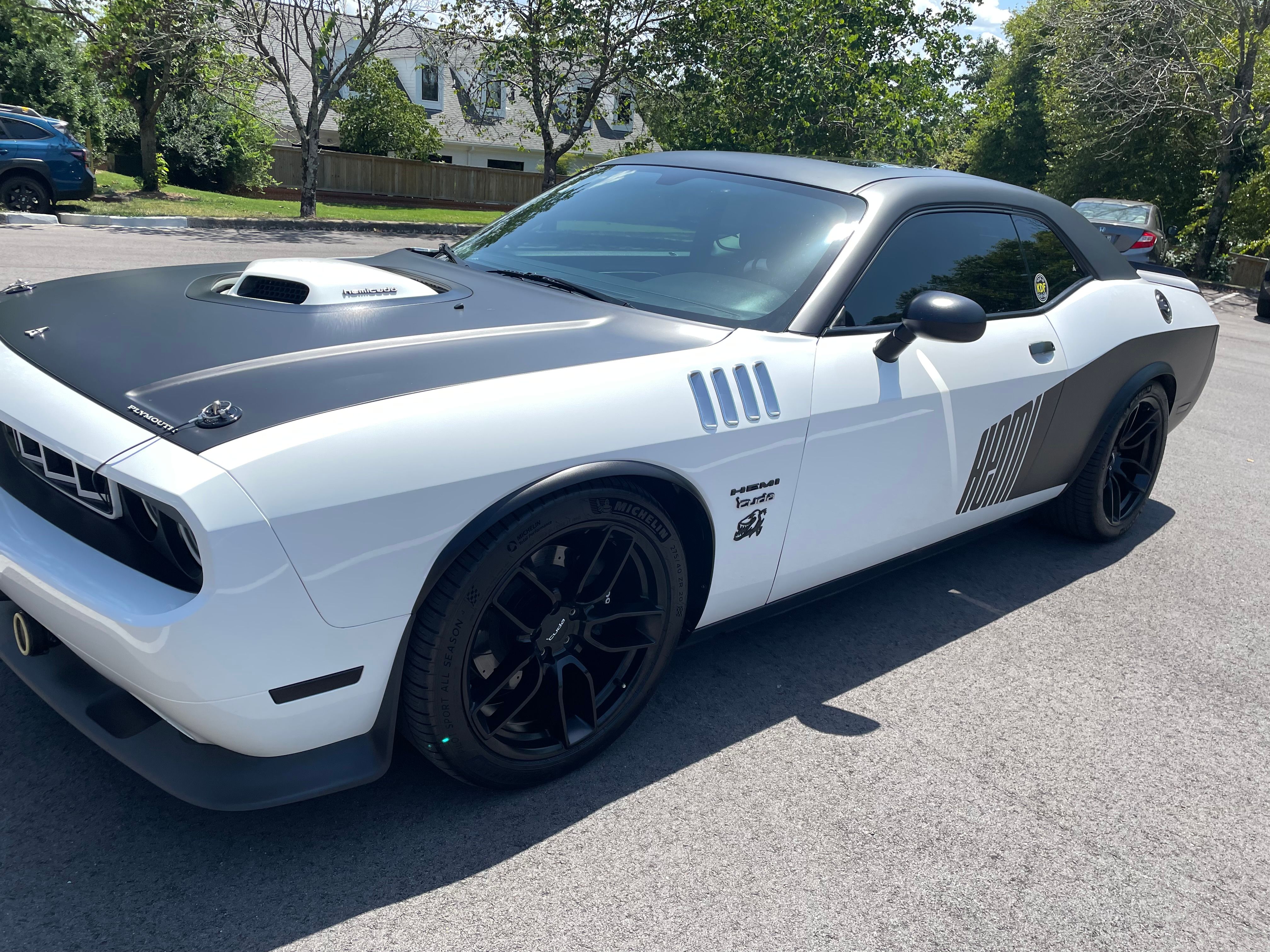 Used 2011 Dodge Challenger R/T RWD image 2