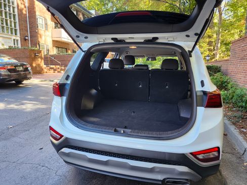 Used 2020 Hyundai Santa Fe SE image 13