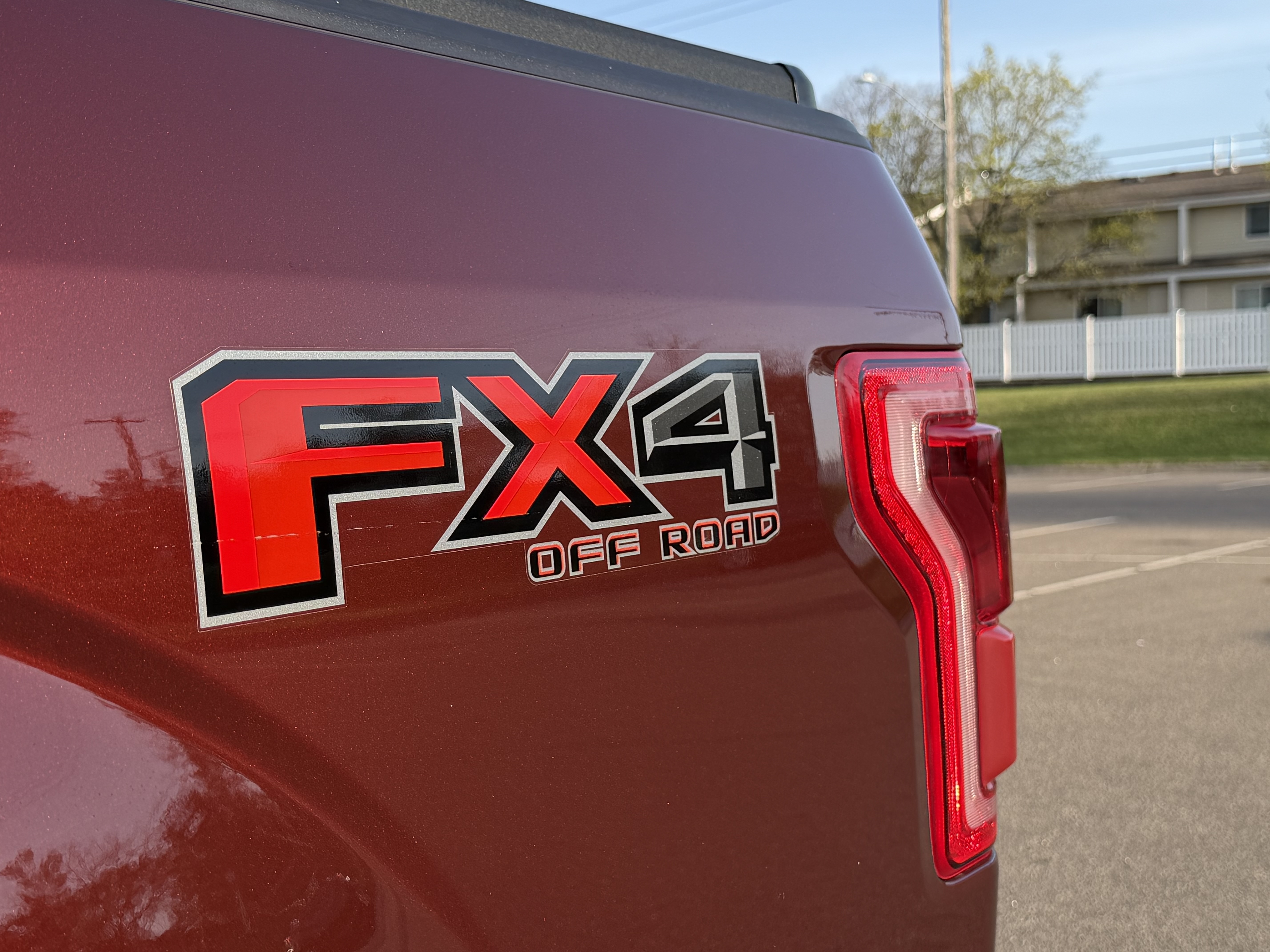 Used 2016 Ford F150 Lariat w/ Equipment Group 502A Luxury AWD/4WD image 5