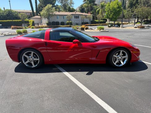 Used 2008 Chevrolet Corvette Coupe w/ Preferred Equipment Group RWD image 11