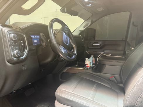 Used 2022 GMC Sierra 2500 Denali w/ Denali Ultimate Package AWD/4WD image 9