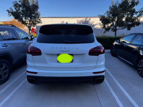 Used 2016 Porsche Cayenne image 15
