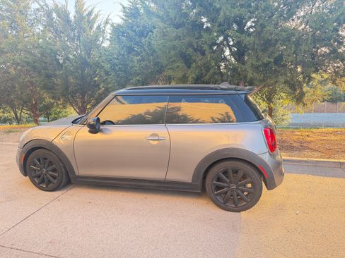 Used 2017 MINI Cooper S FWD image 4