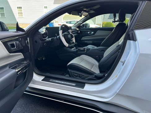 Used 2024 Ford Mustang GT Premium w/ GT Performance Package image 11