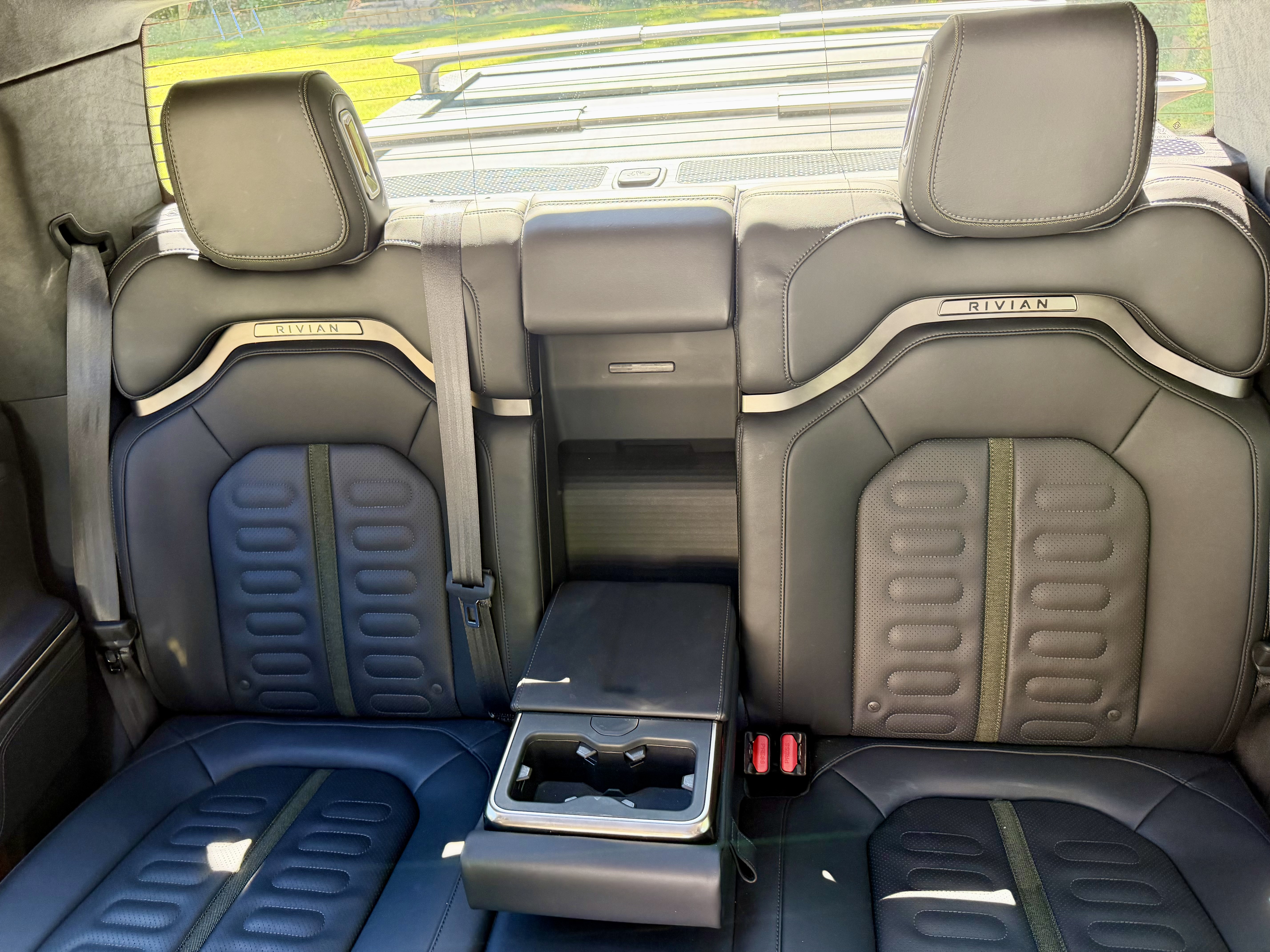 Used 2022 Rivian R1T Adventure AWD/4WD image 8