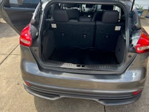 Used 2017 Ford Focus ST image 5