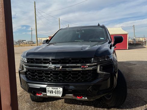 Used 2021 Chevrolet Tahoe Z71 image 2