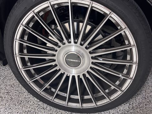 Used 2023 Land Rover Range Rover First Edition image 4