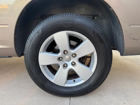 Used 2010 Dodge Ram 1500 Truck SLT w/ Big Horn Regional Pkg image 12