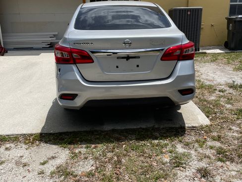 Used 2019 Nissan Sentra S image 5