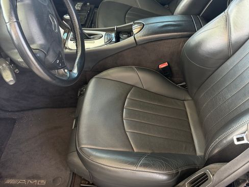 Used 2005 Mercedes-Benz E 55 AMG Sedan image 10