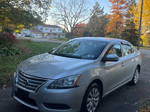 Used 2015 Nissan Sentra SV image 1