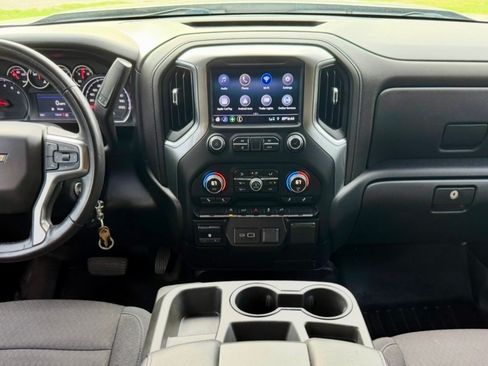 Used 2020 Chevrolet Silverado 1500 LT w/ Fleet Comfort Package AWD/4WD image 6
