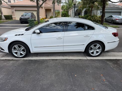 Used 2013 Volkswagen CC Sport FWD image 4