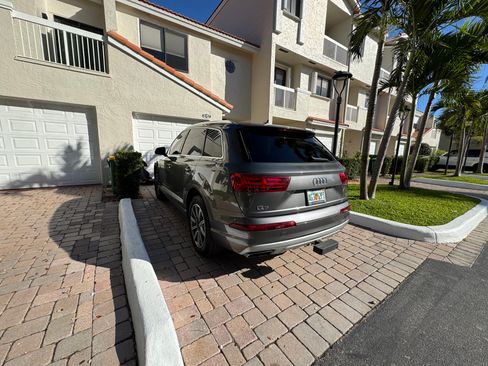 Used 2018 Audi Q7 3.0T Prestige w/ Prestige Package AWD/4WD image 12