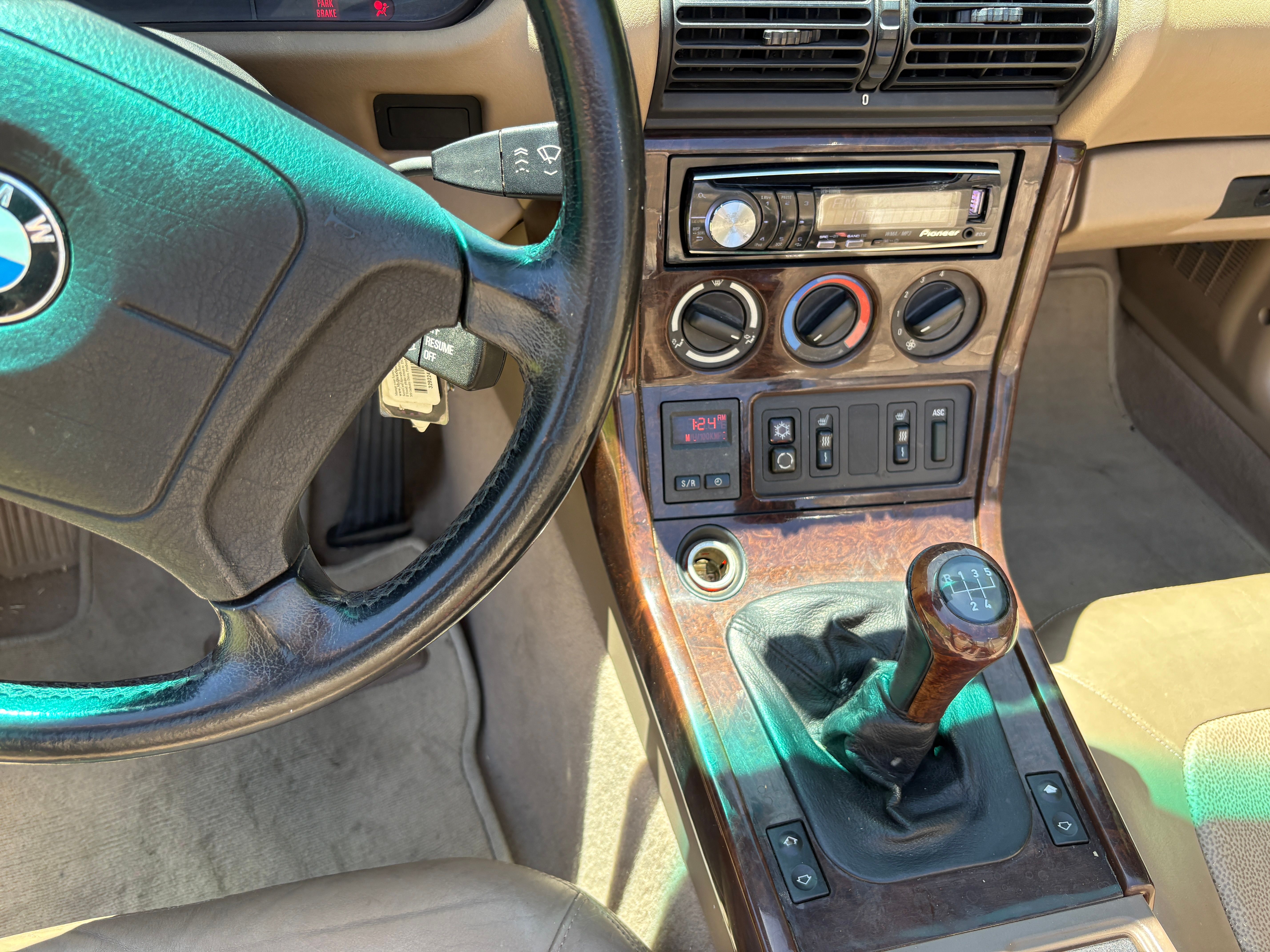 Used 1997 BMW Z3 2.8 RWD image 18
