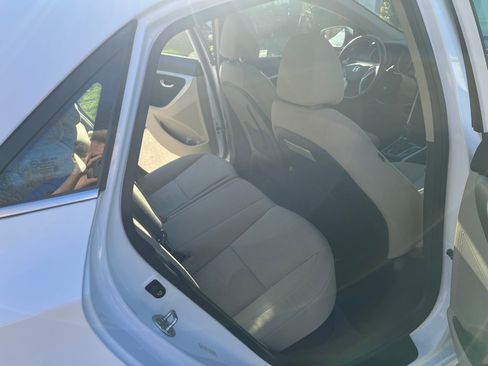 Used 2013 Hyundai Elantra GT image 18