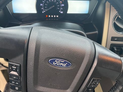 Used 2017 Ford Expedition XLT w/ Equipment Group 202A image 13