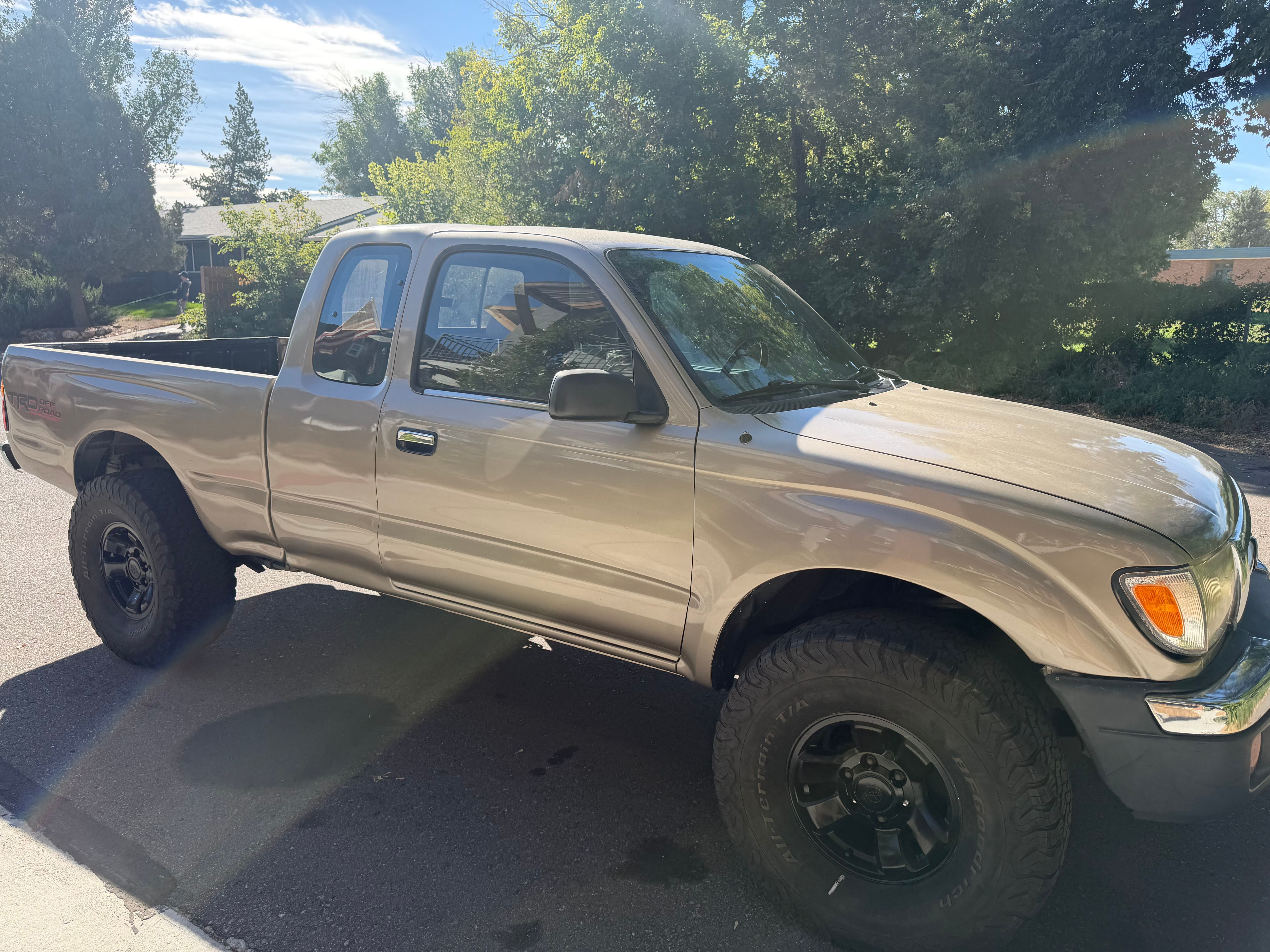 Used 1998 Toyota Tacoma 4x4 Xtracab V6 image 1