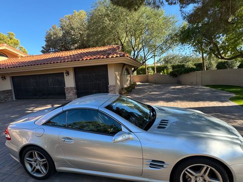 Used 2008 Mercedes-Benz SL 550 w/ AMG Sport Pkg image 5
