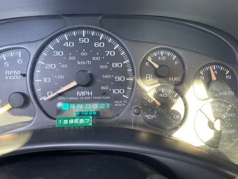 Used 2002 Chevrolet Silverado 2500 LS w/ Snow Plow Prep Pkg image 6