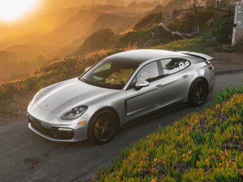 Used 2019 Porsche Panamera GTS AWD/4WD image 1
