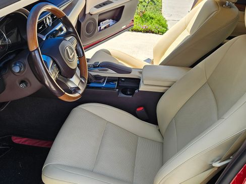 Used 2017 Lexus ES 300h image 11