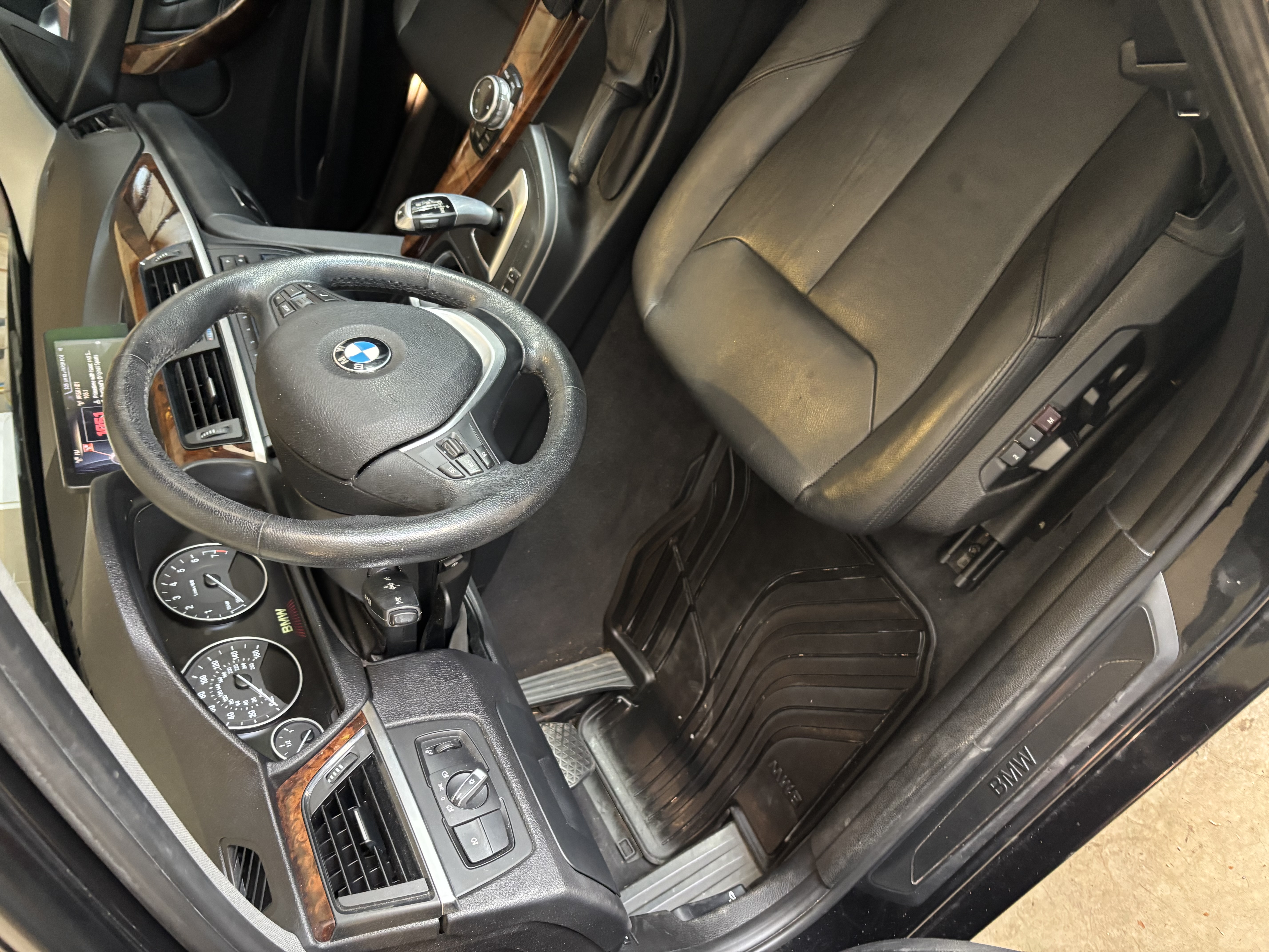 Used 2014 BMW 328i xDrive Sedan AWD/4WD image 10