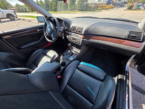Used 2003 BMW 330xi Sedan image 12