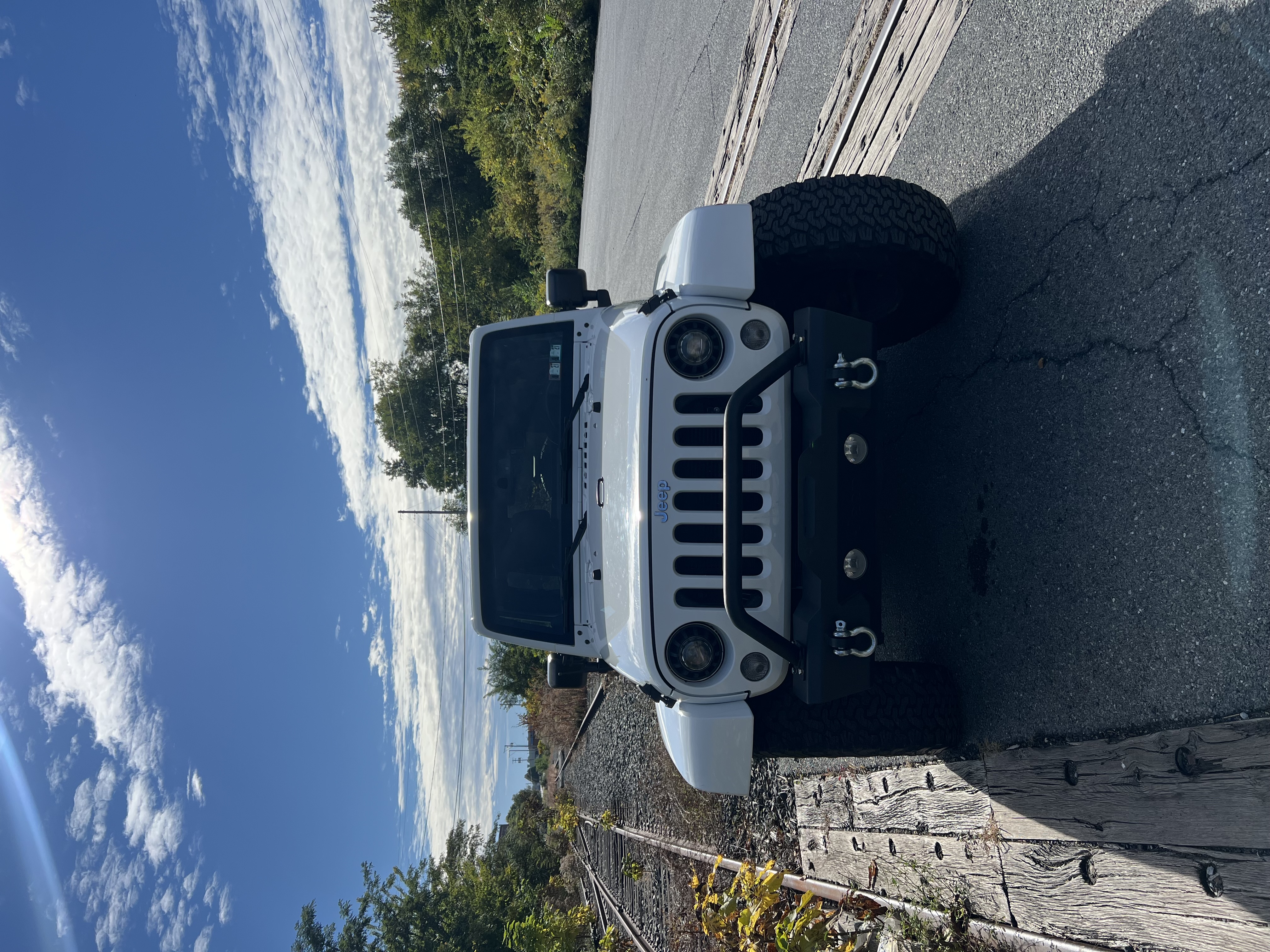 Used 2014 Jeep Wrangler Unlimited Rubicon w/ Connectivity Group AWD/4WD image 4