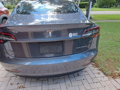 Used 2020 Tesla Model 3 Long Range image 4