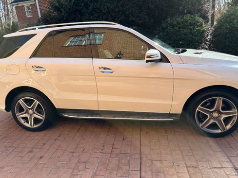 Used 2016 Mercedes-Benz GLE 400 4MATIC image 6