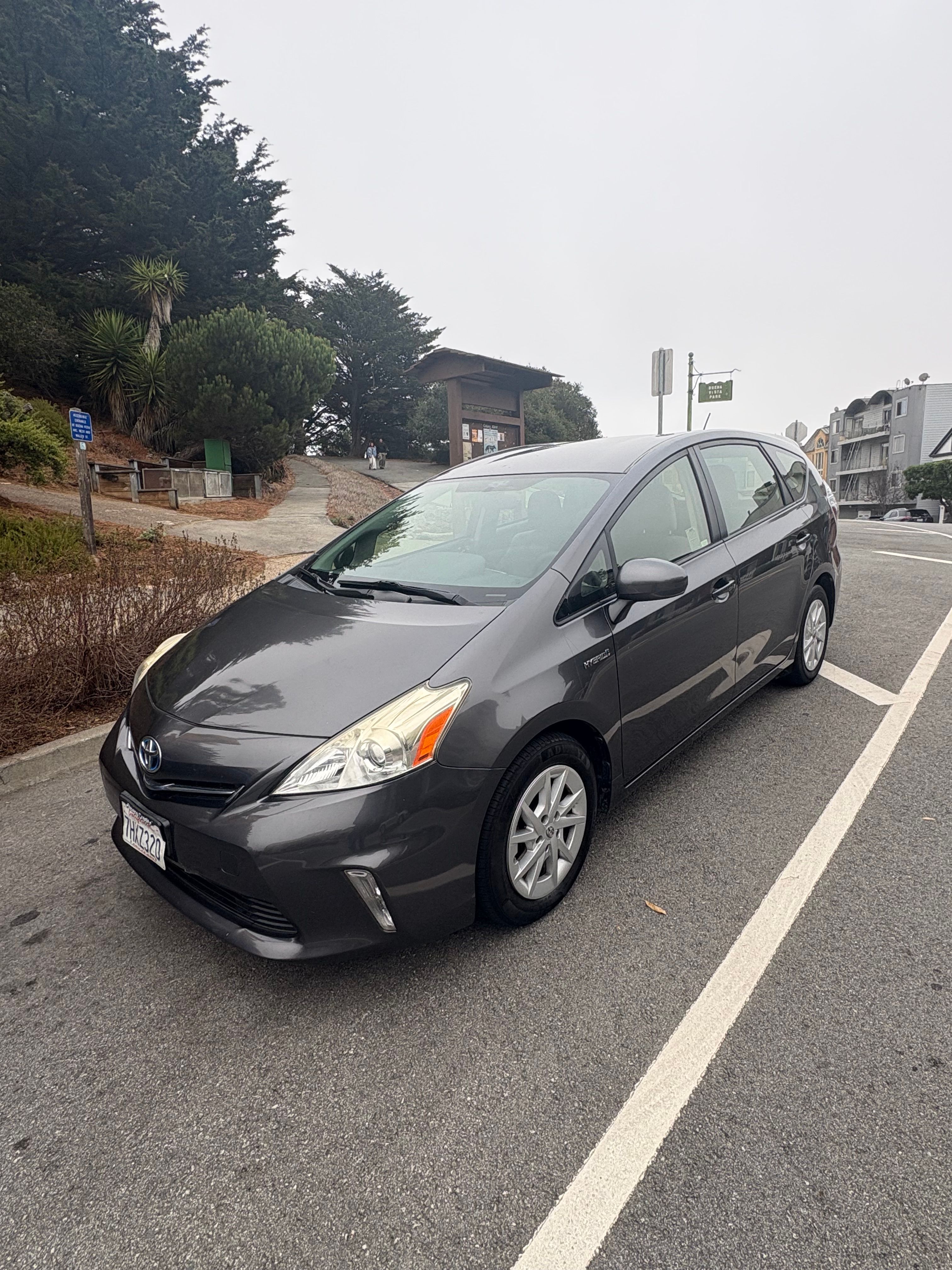 Used 2014 Toyota Prius V Three FWD image 6